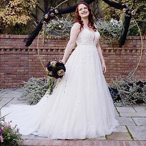 Morilee Madeline Gardner: Phillippa Wedding Dress, Style 2606, Ivory/Size 10